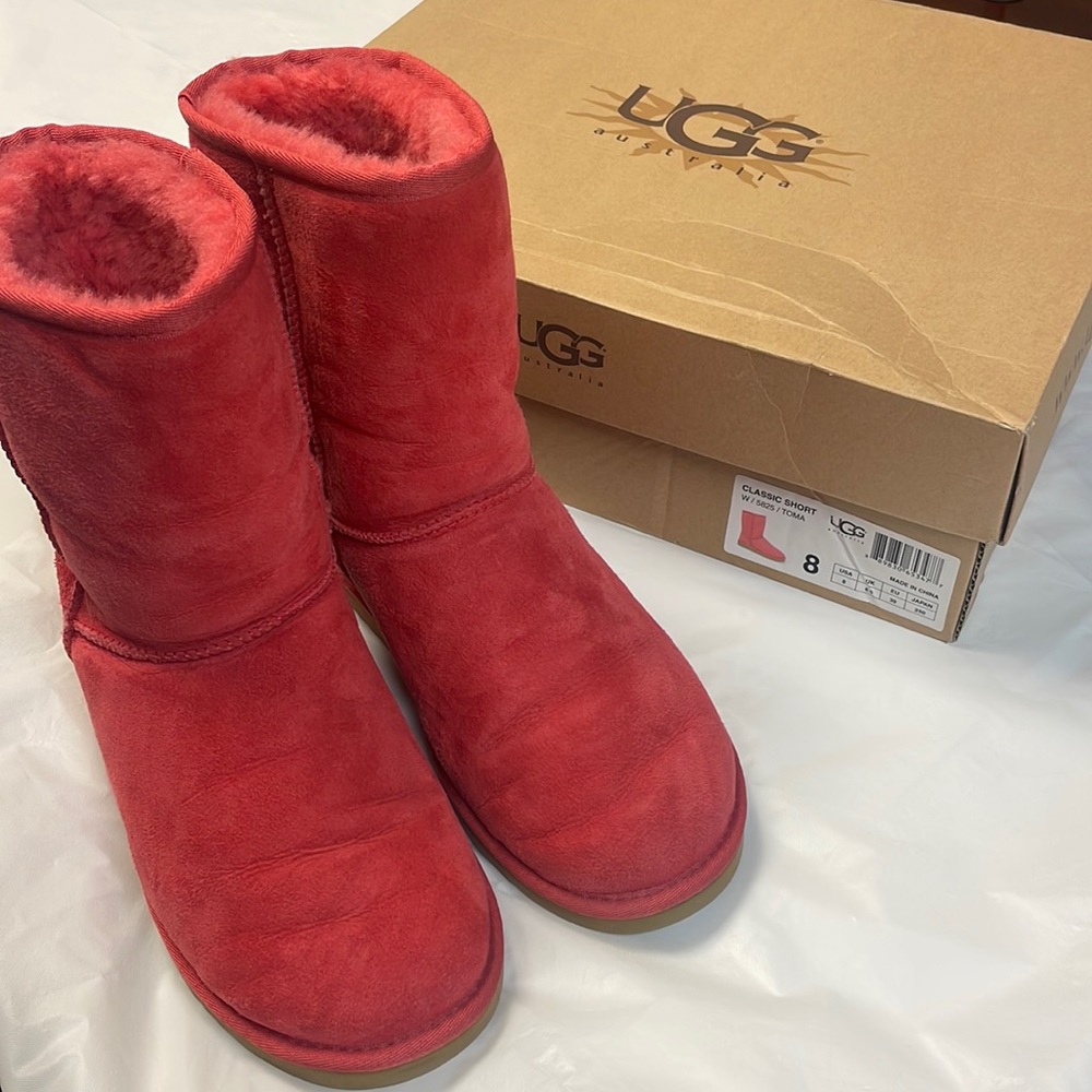Ugg classic short tomato